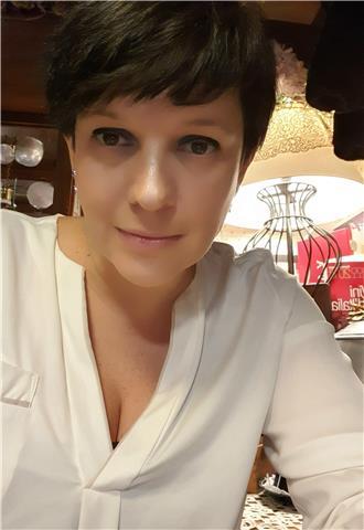 Baby sitter e mamma di 3 stupendi figli, disponibile per bambini della scuola elementare per insegnare con il sorriso!