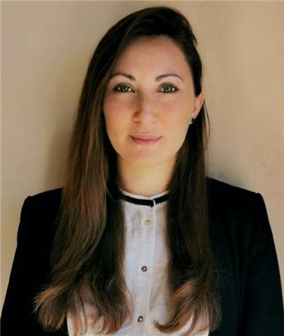 Insegnante di matematica, fisica, chimica e scienze, recentemente laureata in Geologia. Prediligo l'approccio  mastery learning : oriento e motivo l'interesse dello studente; predispongo un flusso ordinato di informazioni parcellizzate in modo che siano f