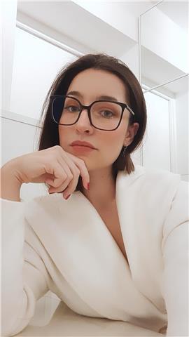studentessa diplomata al liceo scientifico