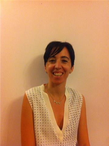 Insegnante qualificata celta con laurea magistrale e master in traduzione inglese/francese