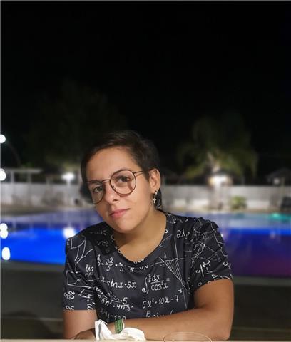 Laureanda in matematica offre lezioni di matematica, algebra e geometria online