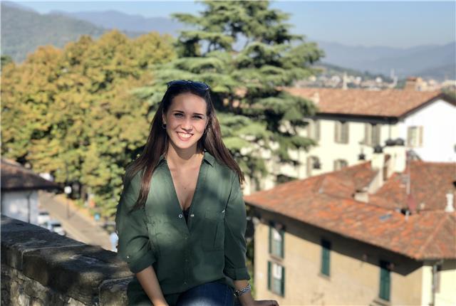 Ciao, sono Martina. Per chiunque volesse offro lezioni private di antropologia. Penso che l’antropologia, intesa come viaggio più lungo e sguardo rivolto verso l’altro, possa rivelarsi particolarmente utile e stimolante per comprendere meglio anche la nos