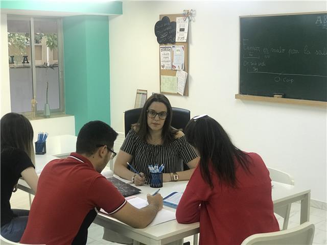 Profesora de eso y bachillerato ofrece clases particulares