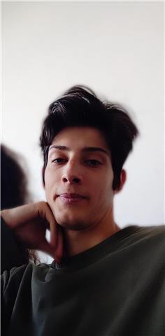 Disponibile per ripetizioni in tutte le materie per elementari/medie. orario dalle 15.30 alle 20 dal martedì alla domenica