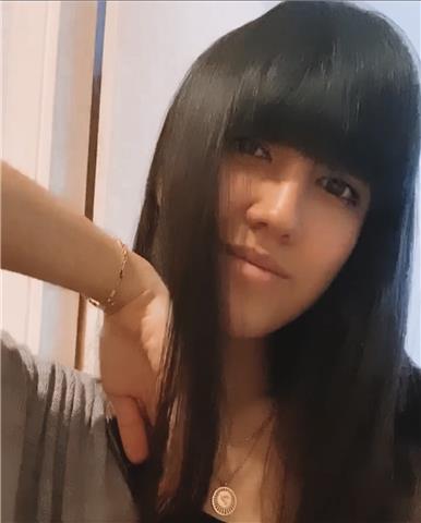 Soy alumna en esade law school, española nativa, y me ofrezco a dar clases de español para aquellos que lo necesiten!