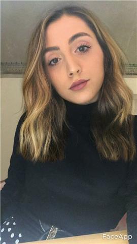 Ciao, sono Laura, ho 23 anni e sono laureata in lingue e letterature, offro ripetizioni di inglese o doposcuola