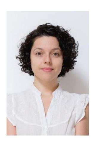 Profesora de portugués nativa con formación en Letras