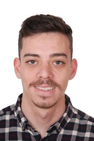 Profesor de inglés bilingüe graduado en estudios ingleses y con experiencia impartiendo clases de distintas edades. ofrezco clases tanto de refuerzo, preparación de exámenes e incluso clases de conversación y redacción de textos