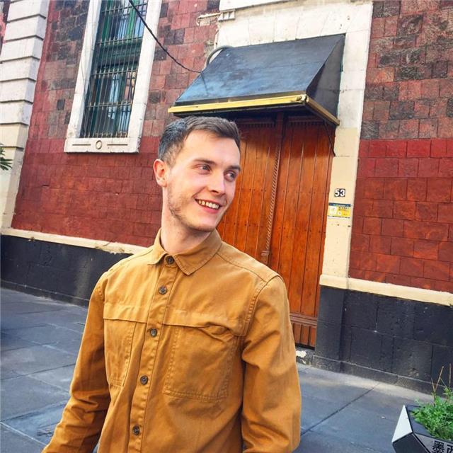 Profesor de ingles británico con más de 5 años de experiencia