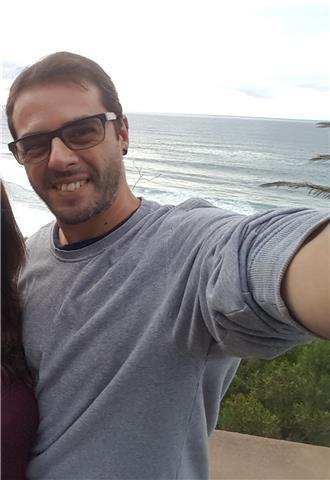 Doctorando en química orgánica da clases individuales o en grupo