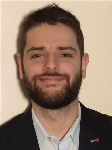 Maestro especialista en inglés con experiencia en la preparación de exámenes oficiales