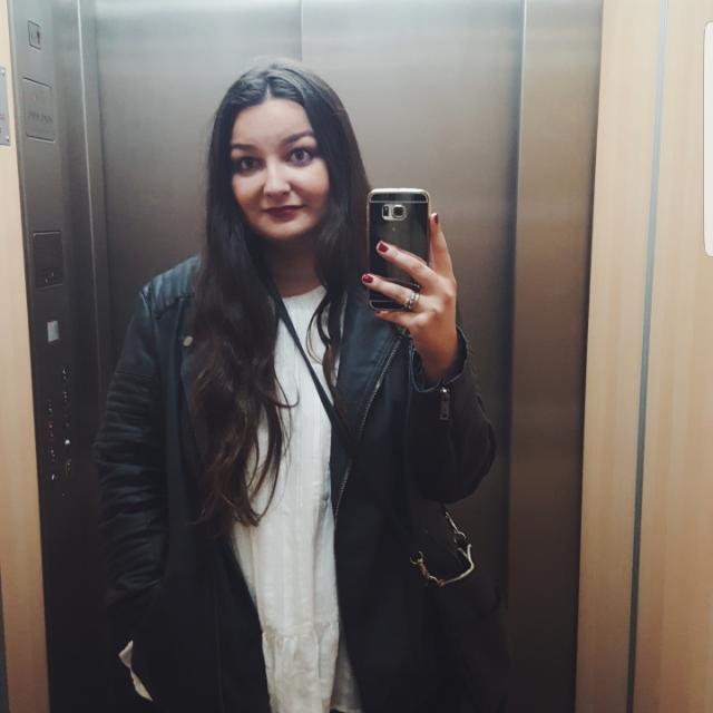 Farmacéutica, graduada por la ucm. doy clases a estudiantes de la eso de física y química (preferiblemente) de primaria también, todo lo que necesiten. ayuda con los deberes, refuerzo antes de los exámenes. pregunta sin compromiso