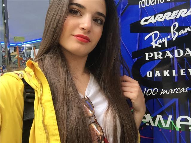 Maestra de Educación Primaria Bilingüe recién graduada con B2 en inglés