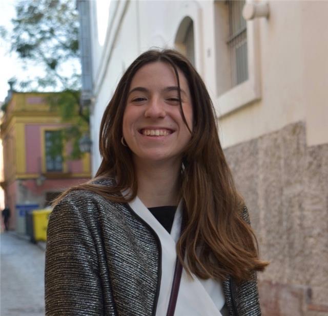 Estudiante de Ingeniería Aeroespacial da clases de Dibujo Técnico, Física, Química y Matemáticas