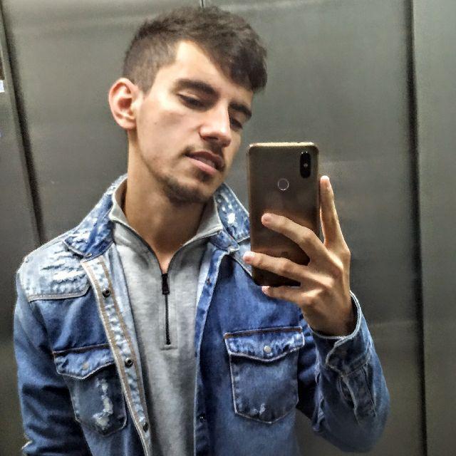 Doy clases particulares de apoyo escolar y también de matemáticas (eso)