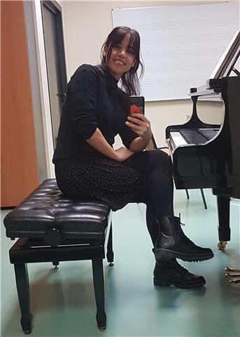 Motivadoras clases de piano. es el momento de dar ese paso y unirte a las clases online!