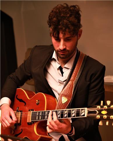 Docente di chitarra elettrica