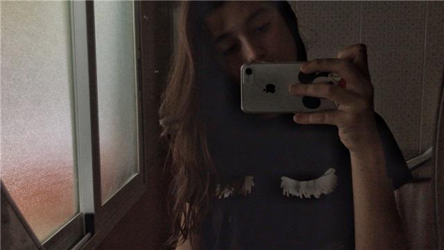 Futura estudiante universitaria, con bachillerato de ciencias de la salud completado y con buenas notas. doy clases a todo tipo de personas de inglés, francés, biología y química