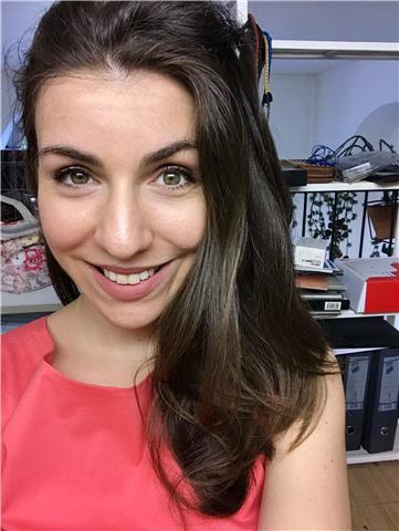 Studentessa laureata in lettere offre di dare ripetizioni private