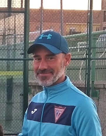 Profesor de tenis para todos los niveles - Titulado por la FTCV