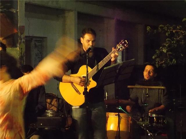 Clases particulares de canto, guitarra e iniciación musical