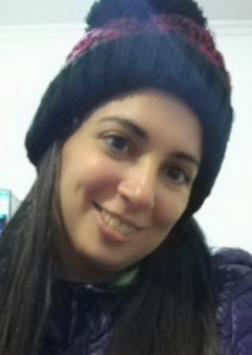 Doy clases a particulares y a grupos.viví 3años en china,tengo el titulo del hsk4 y acabo de go experiencia dando clases