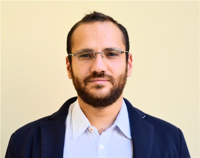 Sono giacinto e sono laureato in ingegneria nucleare con esperienza pluriennale nell'ambito delle ripetizioni, sia per scuola media che superiore con ottimi risultati. spiegazioni semplici e chiare adattate alle esigenze di ogni singolo alunno. insegnare 