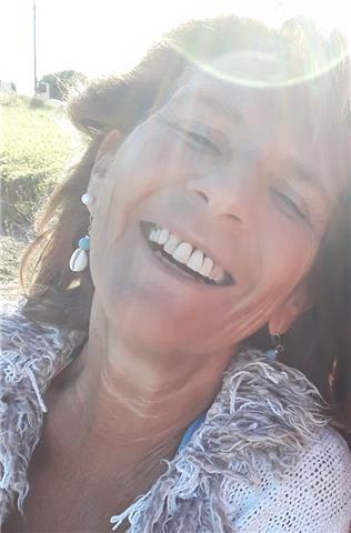 Profesor de inglés universitario con más de 30 años de experiencia, amplia formación académica y pedagógica, ofrece clases de apoyo para reforzar aquellas habilidades que necesiten mayor práctica y clases de conversación para adultos