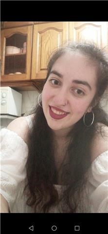 Profesora de español nativa ofrece clases de literatura y lengua castellana para primaria/ eso/ bachillerato.

también ofrece clases de español como lengua extranjera. 

en santiago de compostela