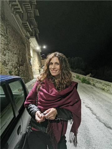 Laureata in economia impartisce lezioni private a studenti di elementare, medie e superiori in tutte le materie