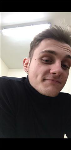 Curioso, amante de aprender y fan de la gente con ganas de trabajar