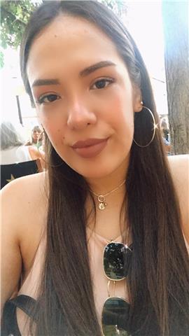 Estudiante universitaria con tiempo en fines de semana y mañanas para clases online de ingles, para primaria, secundaria y bachillerato