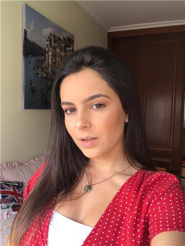 Soy estudiante de universidad y ofrezco clases particulares de matematicas, lengua e ingles entre muchas otras