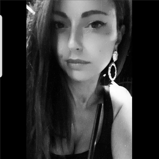 Insegnate di italiano,letteratura,storia,gerografia,inglese e francese