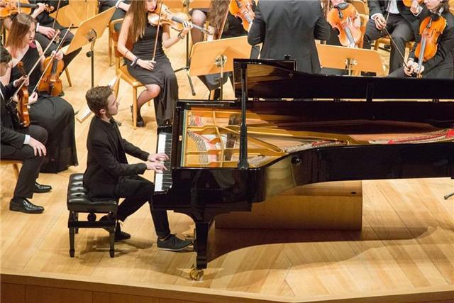 Clases de piano, solfeo o armonía