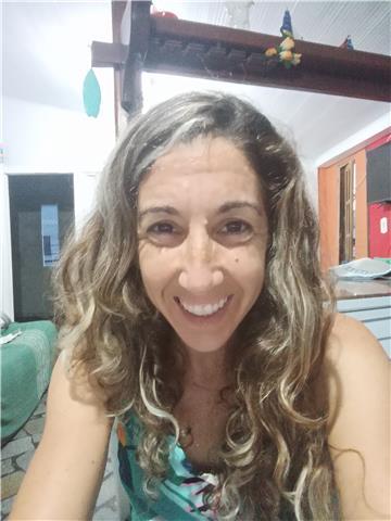 Profesora de inglês dá clases online para todas Las edades