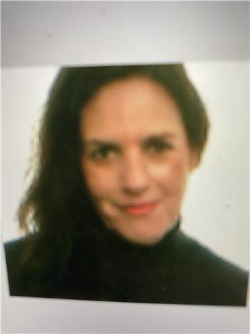 Soy extrovertida y entusiasta. Me gustaría empezar a dar clase online de español a extranjeros. Mi inglés es avanzado
