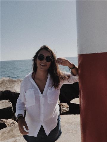 Antigua estudiante del liceo francés desde los 3 años, ofrece clases de francés