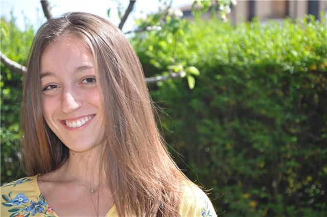 Laureata in scienze geologiche offre lezioni private per materie scientifiche e non. disponibile anche per aiuto compiti!