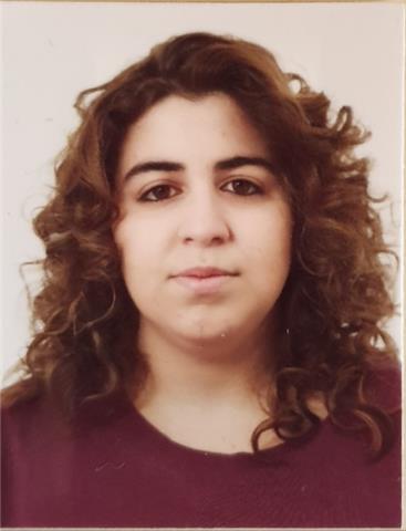 Studentessa di matematica, diplomata al liceo scientifico, offre aiuto compiti per ragazzi di medie e superiori nelle zone Vesuviane