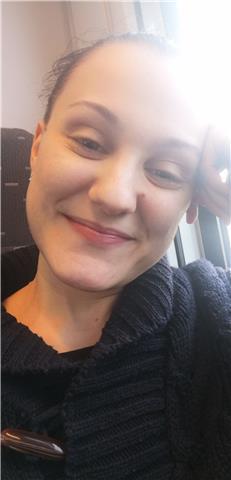 Ragazza di 22 anni offre ripetizioni per bambini, ragazzi e adulti (preferibilmente elementari e medie). ottimi inglese e francese, ma mi adatto a tutte le materie