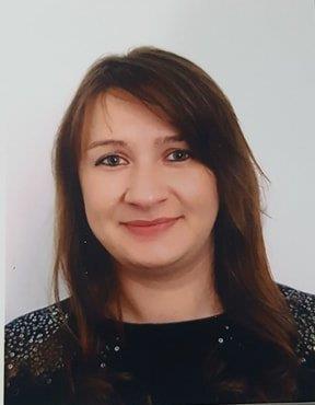 Profesora con título de máster en filología española, inglesa. spanish for foreigners