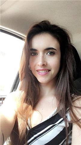 Étudiante en environnement, j’ai vécu 1 an à Londres dans une famille écossaise il y a 6 ans. 
Depuis je suis tombée amoureuse de cette langue et de la culture du pays. 
Je vous apprendrais avec plaisir et enthousiasme les bases de cette belle langue !