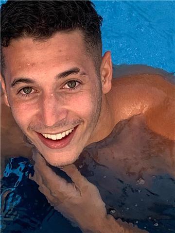 Profesor de inglés con nivel c1, ofrece clases guiadas para obtener el certificado b2