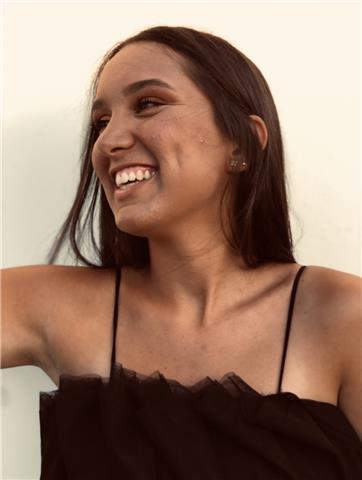 Studentessa diplomata al liceo scientifico nel 2023 offre ripetizioni di matematica