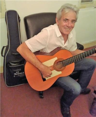 Professeur des ecoles de musique donne cours de guitare a domicile