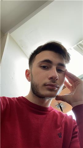 Profesor de música con muchos conocimientos y mucha motivación para dar clases a alumnos. actualmente impartiendo 6to grado profesional en el conservatorio