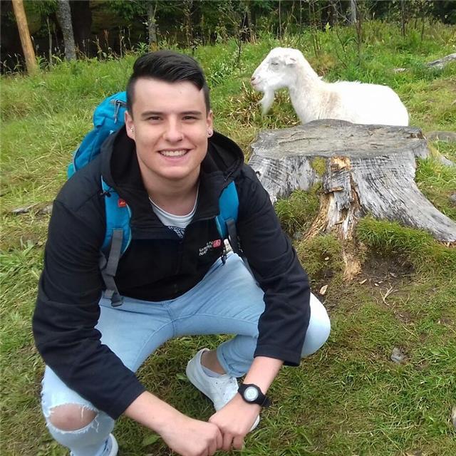 Estudiante de magisterio se ofrece a dar clases particulares de primaria