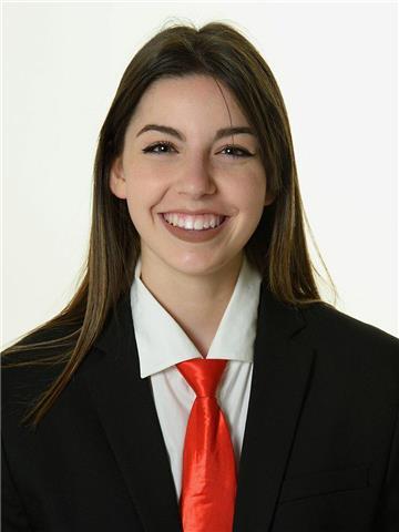 Chica joven que busca dar clases de apoyo y refuerzo a niños y niñas de 3 a 16 años