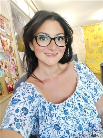 Un valido aiuto per il tuo inglese e francese e come aiuto compiti per elementari e medie in tutte le materie e specializzata in lingue per le scuole superiori!
